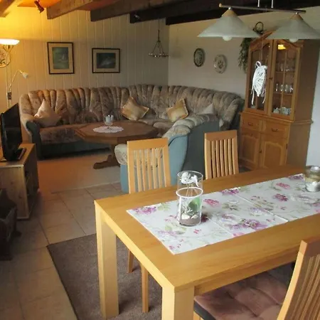 In The Achtern Diek *